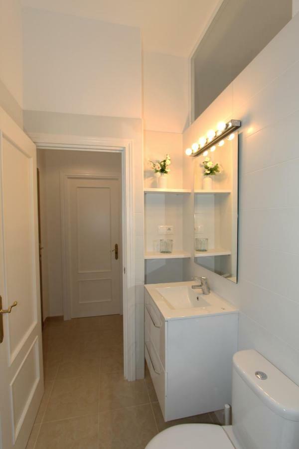 מאלגה Apartamento Ollerias מראה חיצוני תמונה