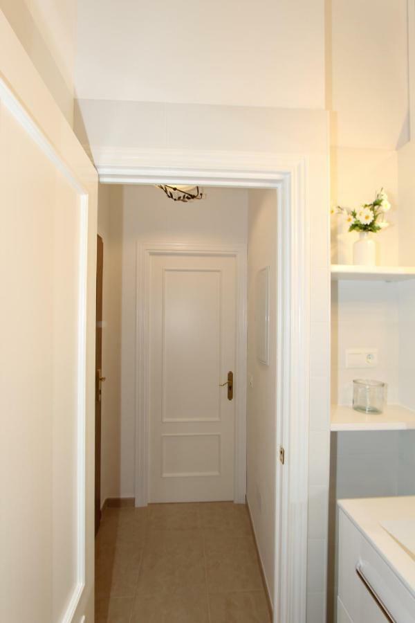 מאלגה Apartamento Ollerias מראה חיצוני תמונה